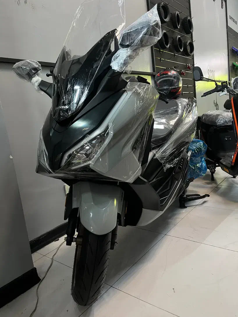 honda forza|موتورسیکلت|تهران, گلستان (شهرک راه آهن)|دیوار