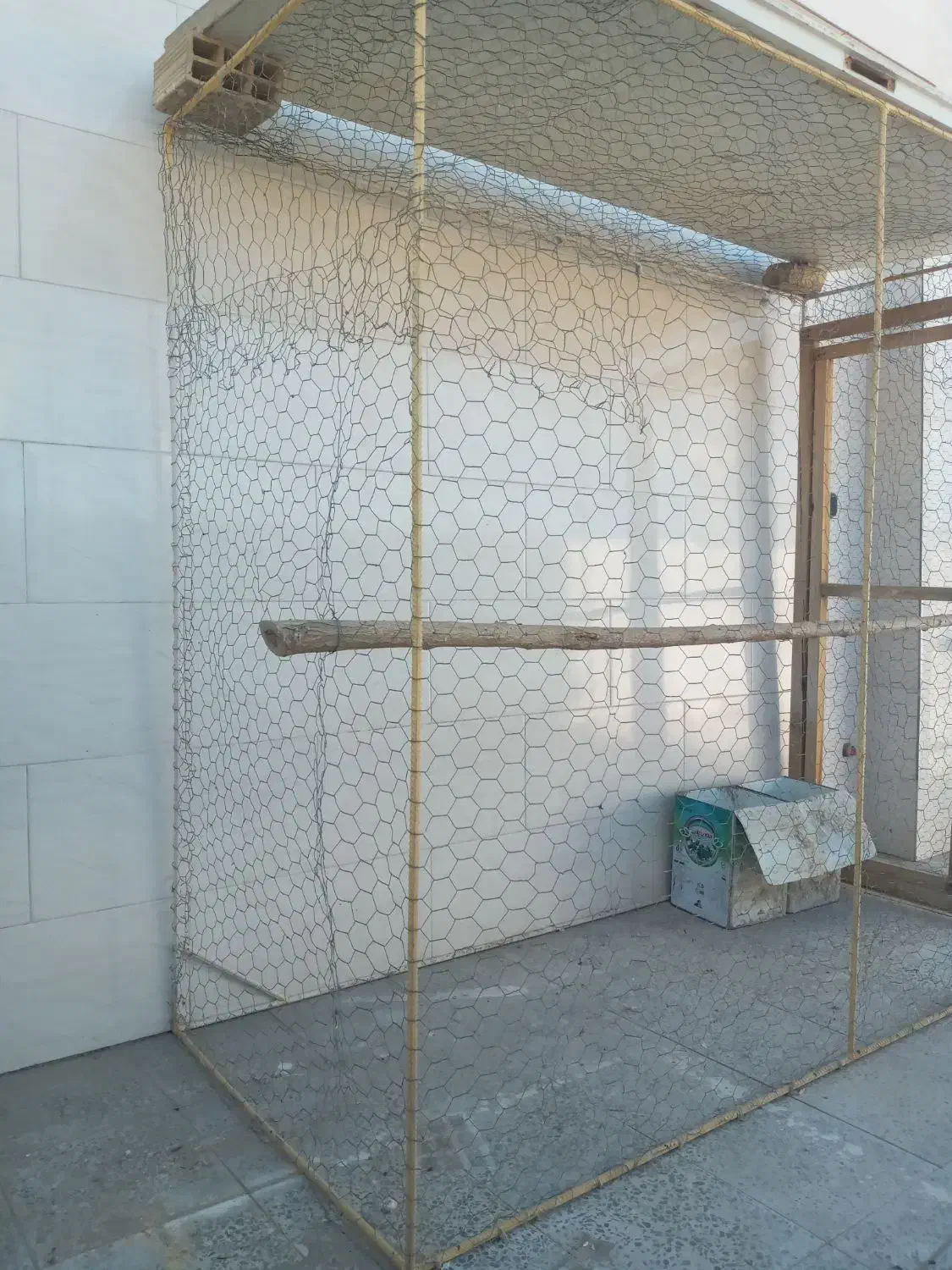 قفس|لوازم جانبی حیوانات|فلاورجان, |دیوار