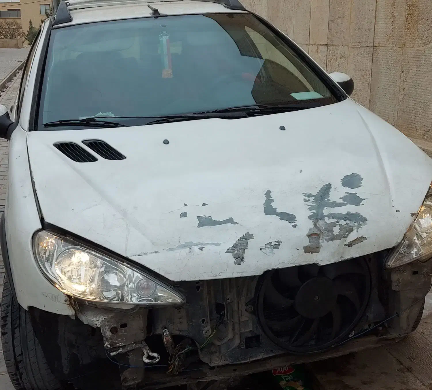 ماشین ۲۰۶ رنگ صفید صدفی|خودرو سواری و وانت|قم, شهرک مهدیه|دیوار