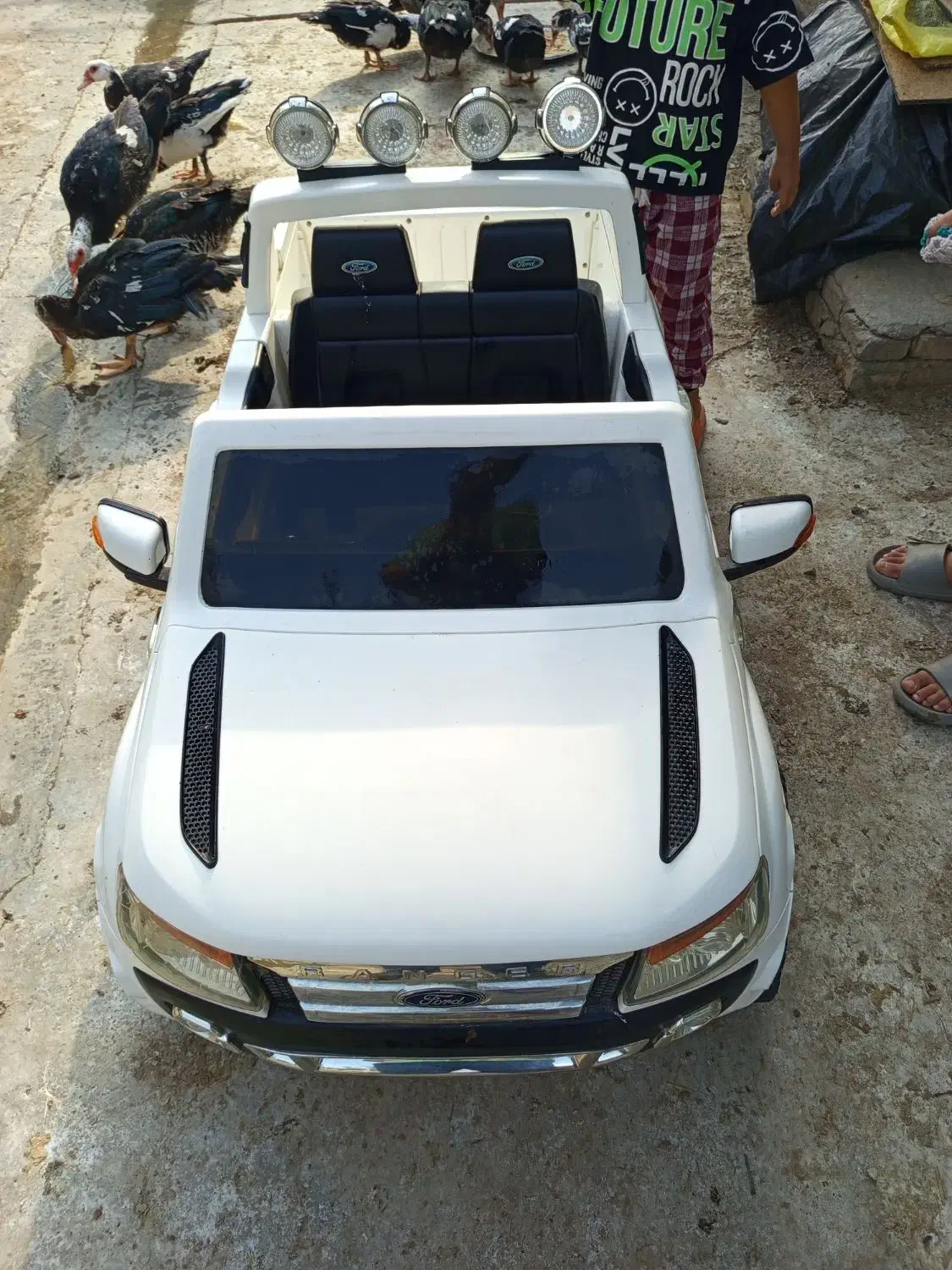 ماشین شارژی در حد نو|اسباببازی بچه|نگین شهر, |دیوار