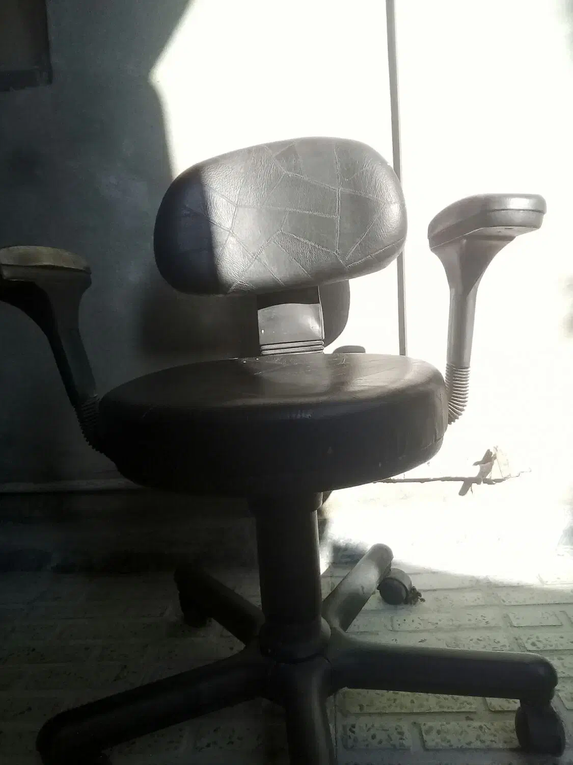 صندلی چرخدار|صندلی و نیمکت|نظرآباد, رسالت|دیوار