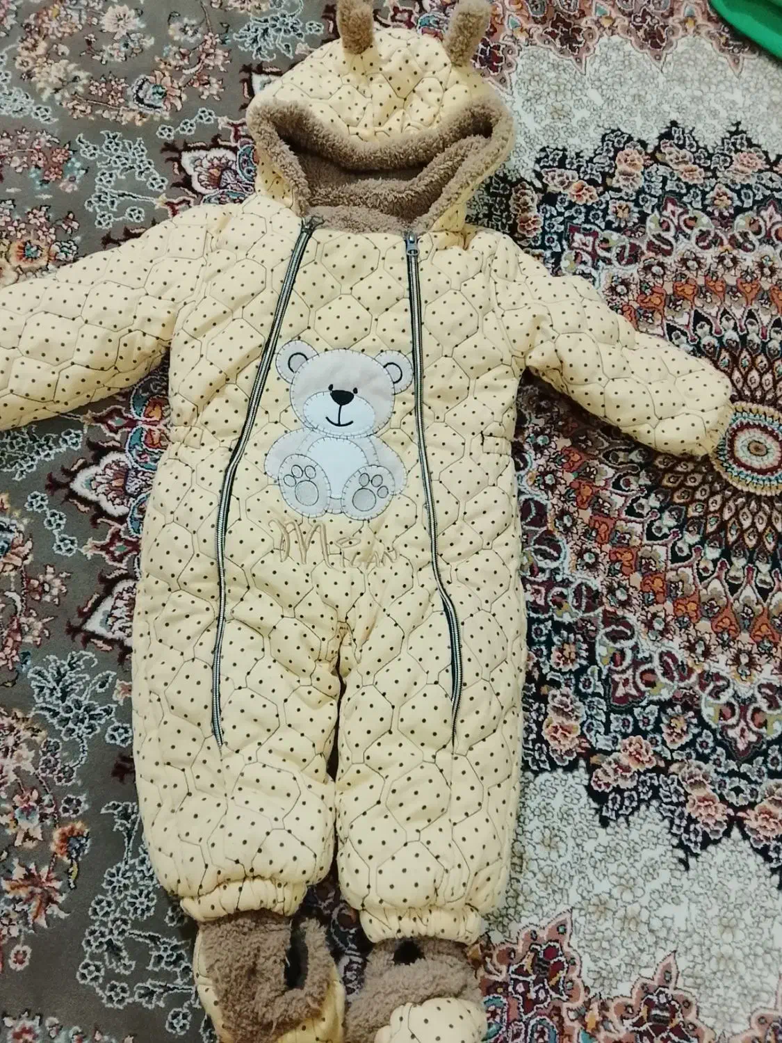 سرهمی|کفش و لباس بچه|قروه, |دیوار