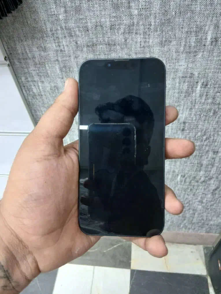 اپل iPhone 13 با حافظهٔ ۱۲۸ گیگابایت|موبایل|اصفهان, احمدآباد|دیوار