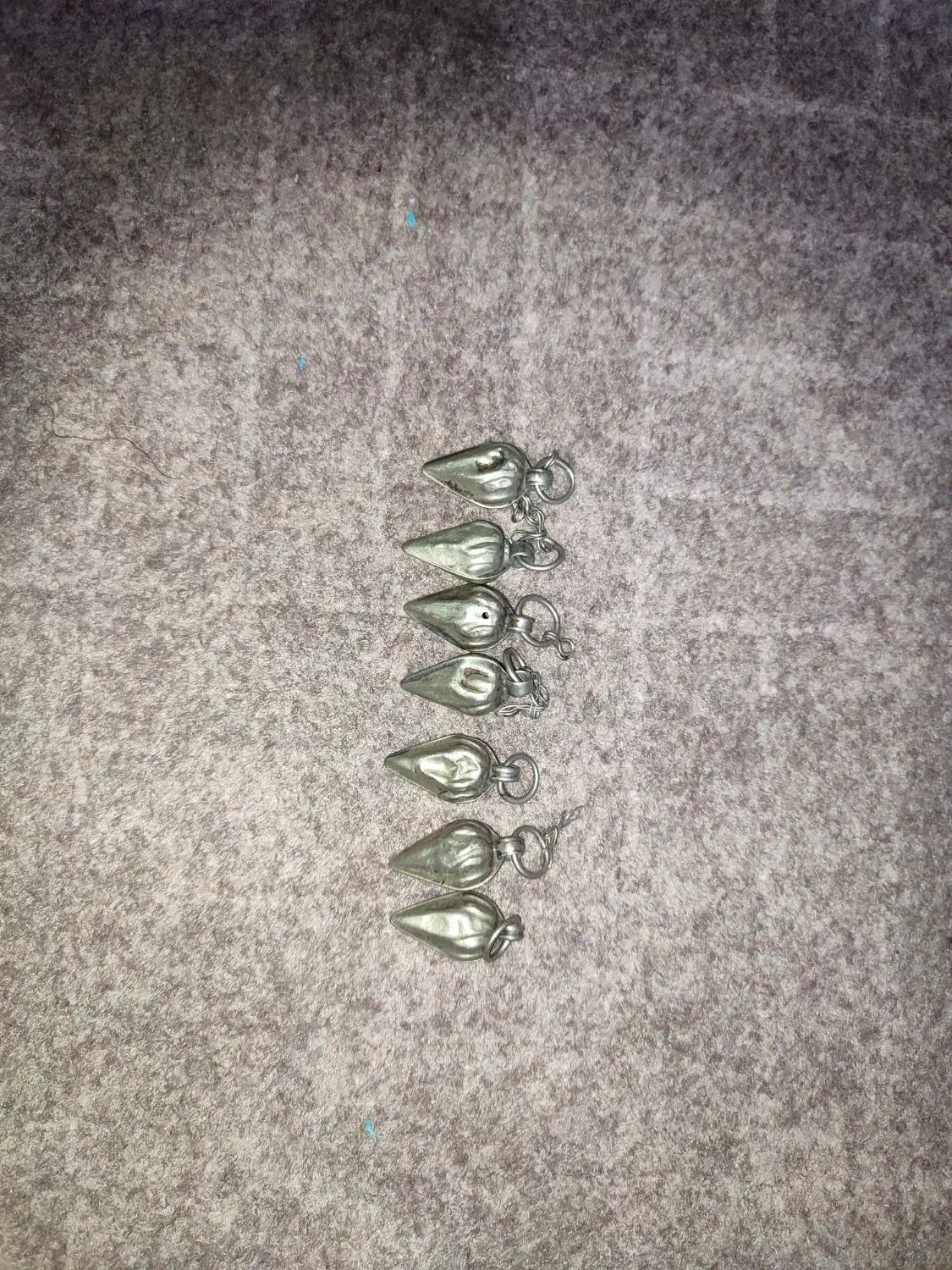 خیلی قدیمی وبا قدمت زیاد آویز گردنبند|کلکسیون اشیاء عتیقه|قرچک, زیبا شهر|دیوار