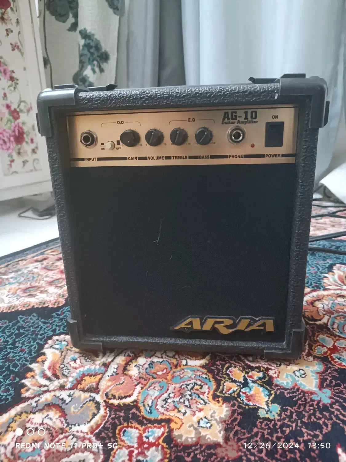 گیتار الکتریک|گیتار، بیس، امپلیفایر|سمنان, |دیوار