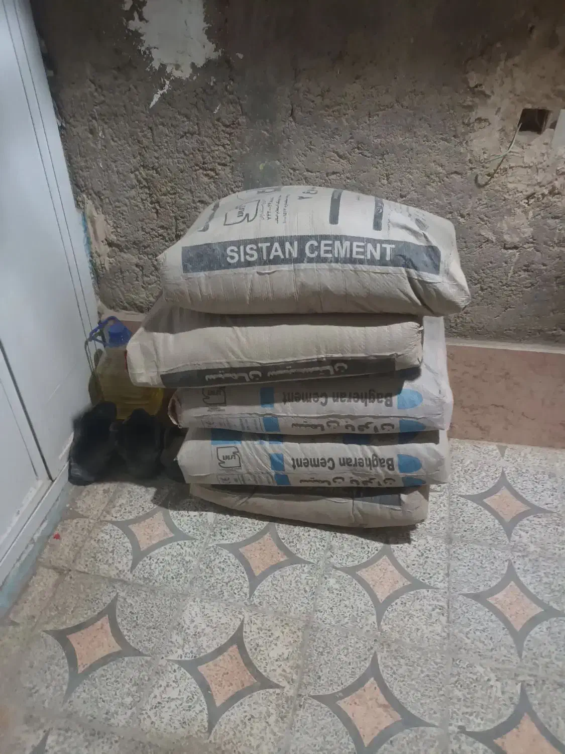 ۵عدد سیمان|مصالح و تجهیزات ساختمان|زابل, |دیوار