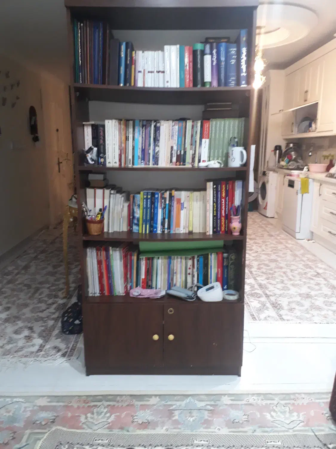 کتابخونه ، میز تحریر|کتابخانه، شلف، قفسه‌های دیواری|مشهد, نوفل لوشاتو|دیوار