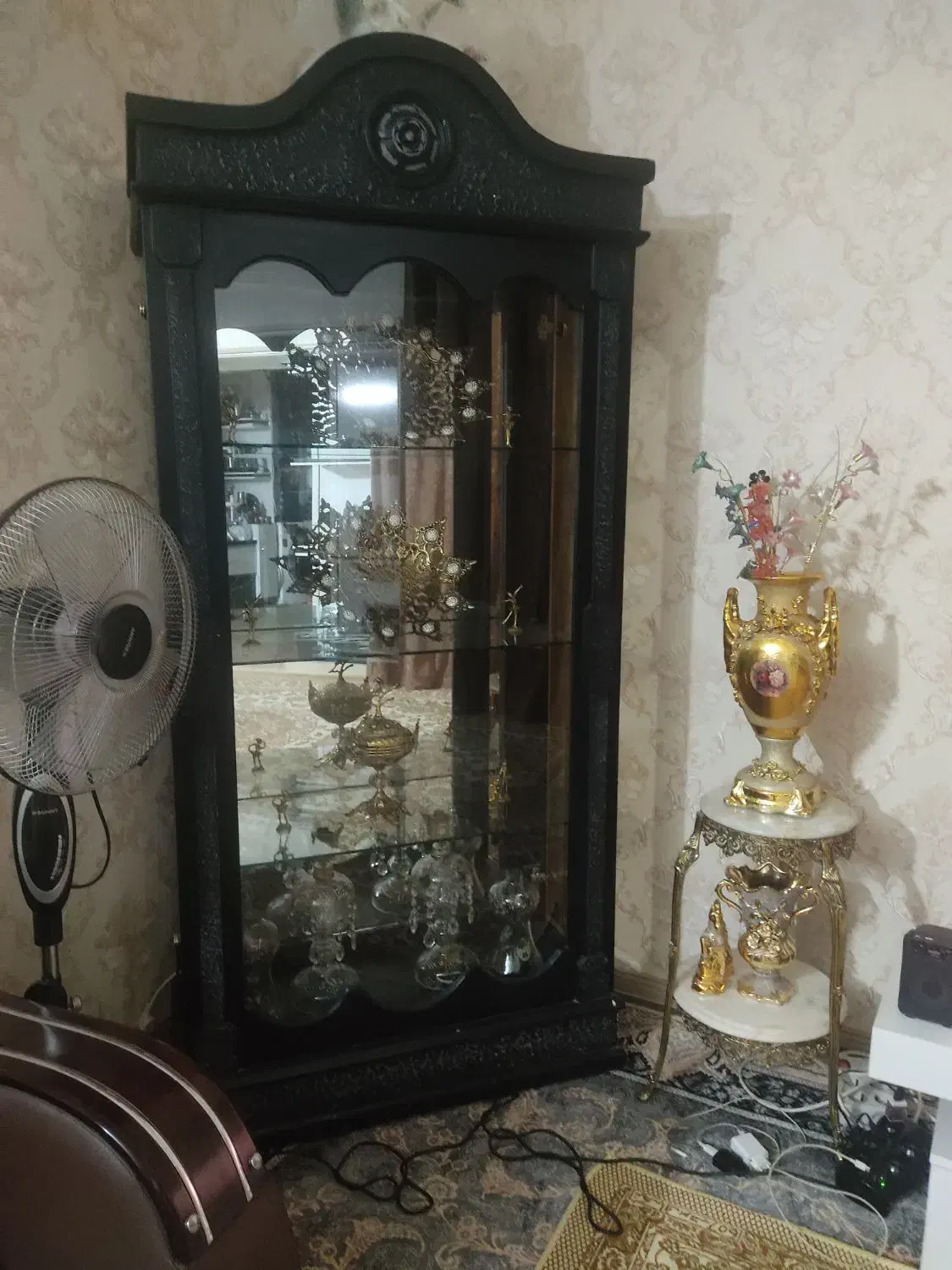 فروش بوفه ومیزتلفن وگلدان به قیمت مناسب|میز تلفن|اردبیل, |دیوار