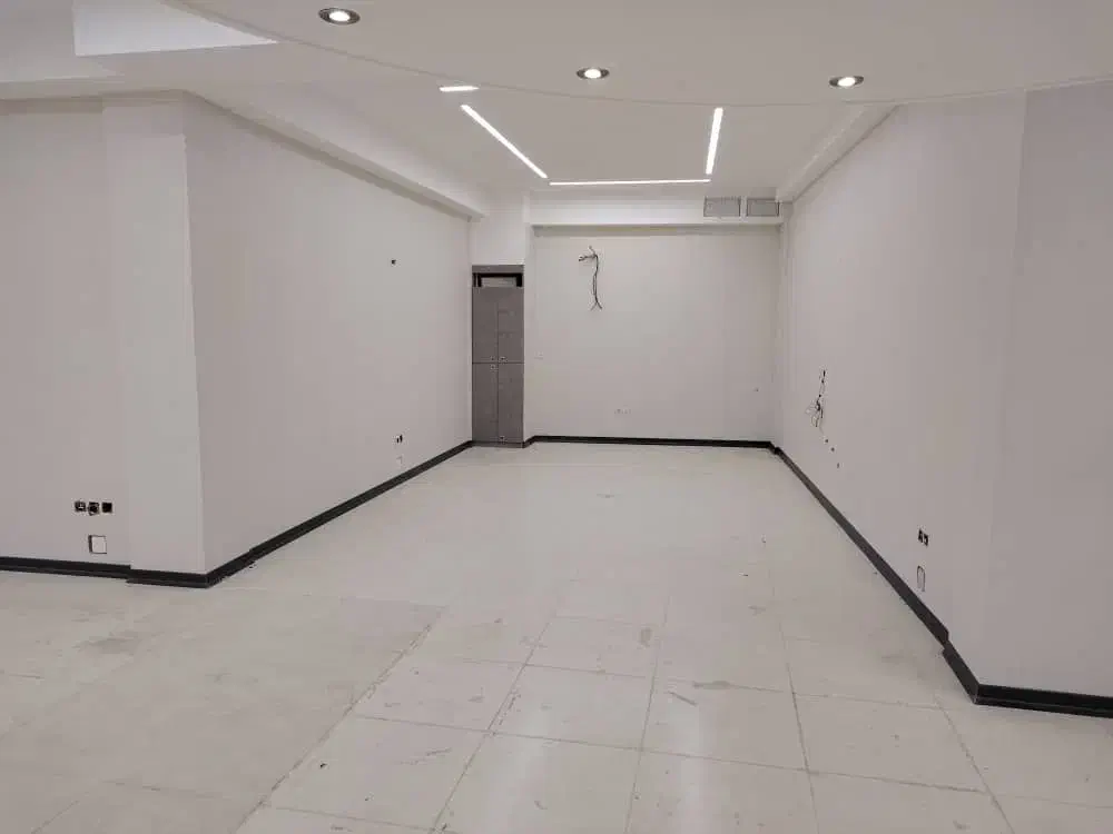 اجاره سالن۳۲۰ متری سقف ۳/۵ برتوحید میانی|اجارهٔ مغازه و غرفه|اصفهان, جلفا|دیوار