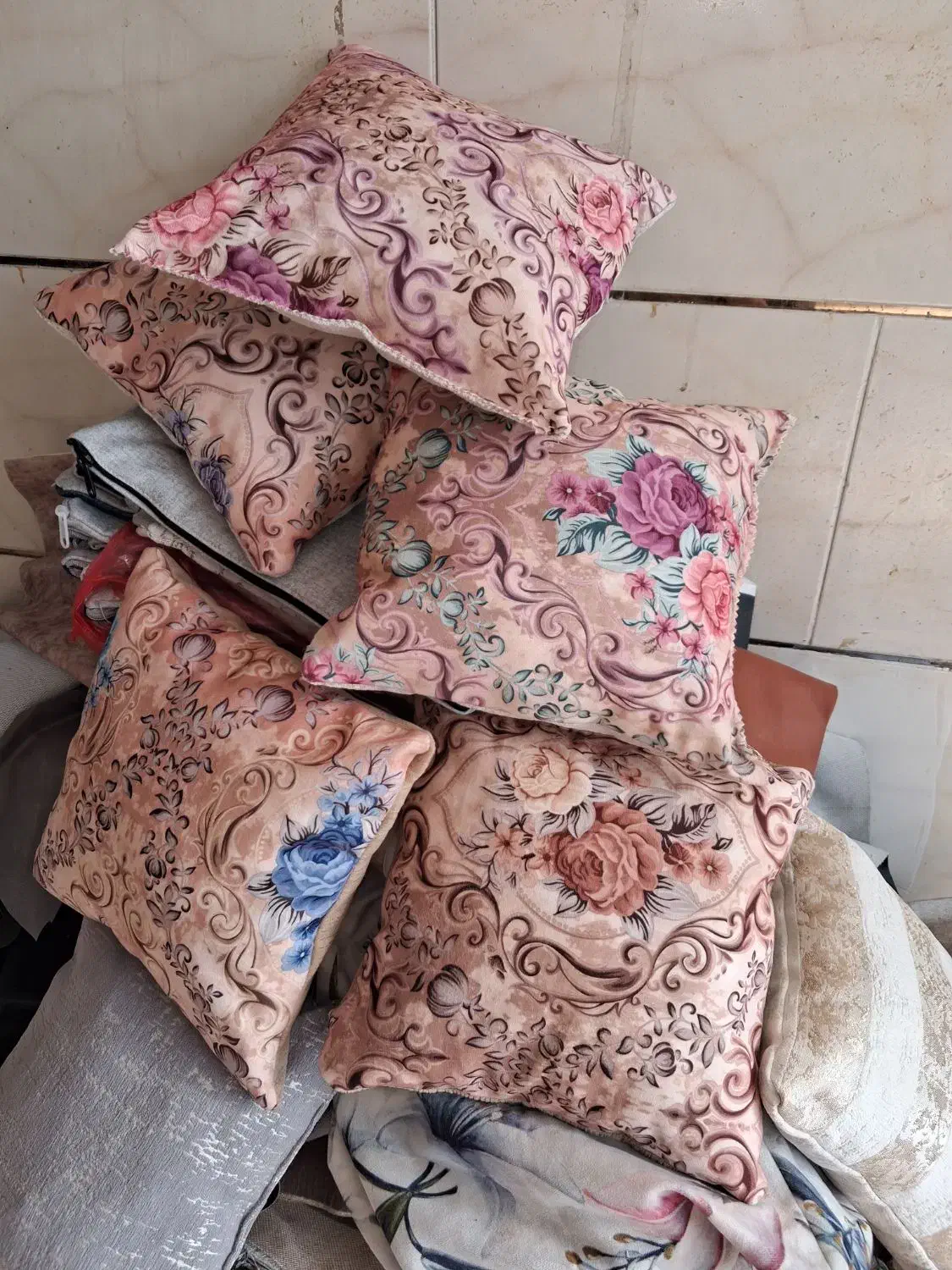 فروش کوسن مخصوص تو ماشین و ...|رختخواب، بالش، پتو|سمنان, |دیوار