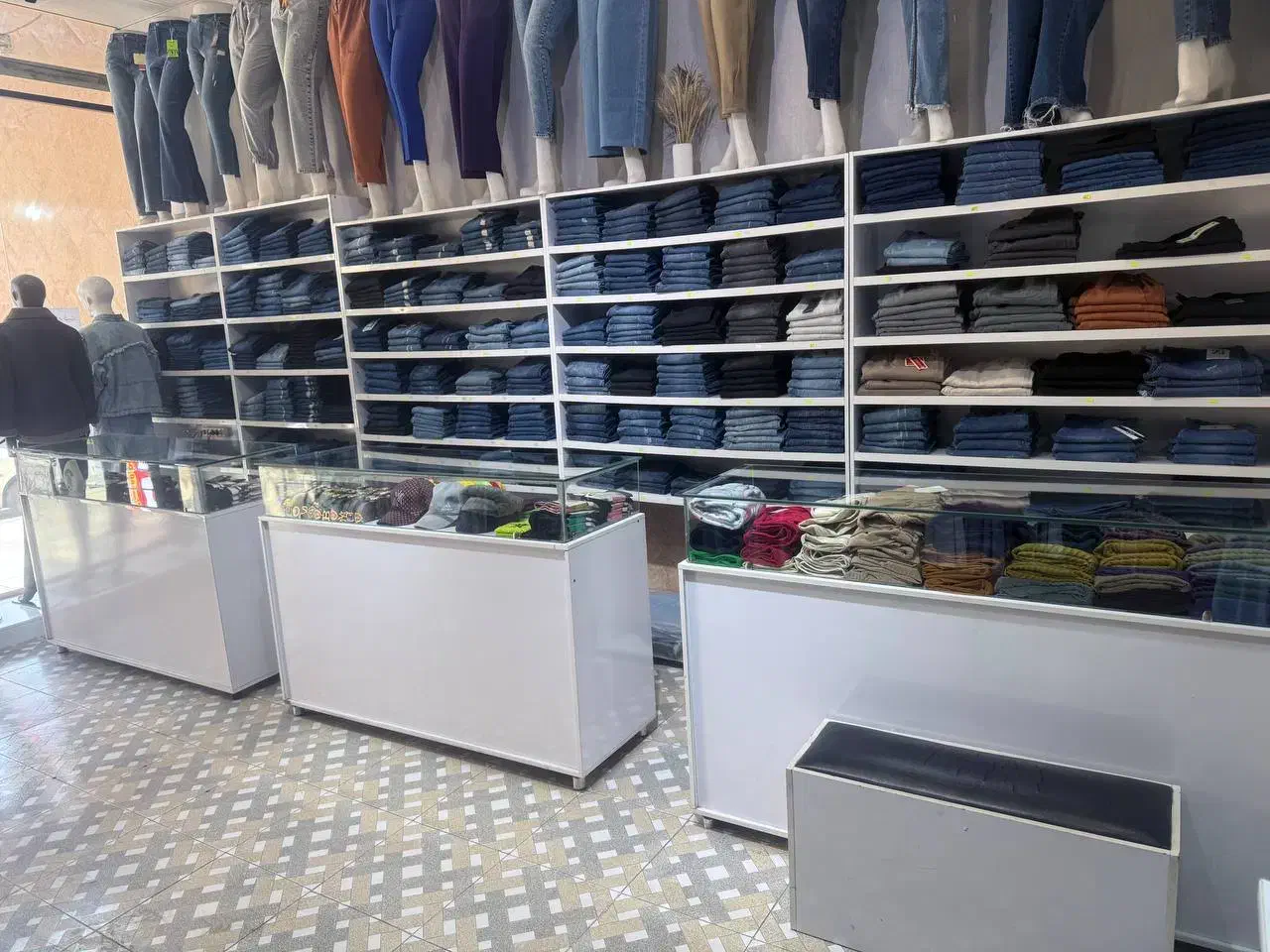 فروش دکور مغاره لباس فروشی  مانکن پرو رگال|فروشگاه و مغازه|یزد, |دیوار