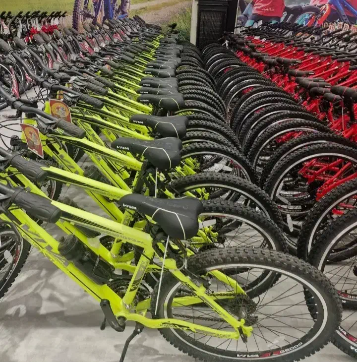 زیرقیمت کل ایران ویواشیمانو(شهبازدوچرخ قم 24ماهه)|دوچرخه، اسکیت، اسکوتر|ساوه, |دیوار