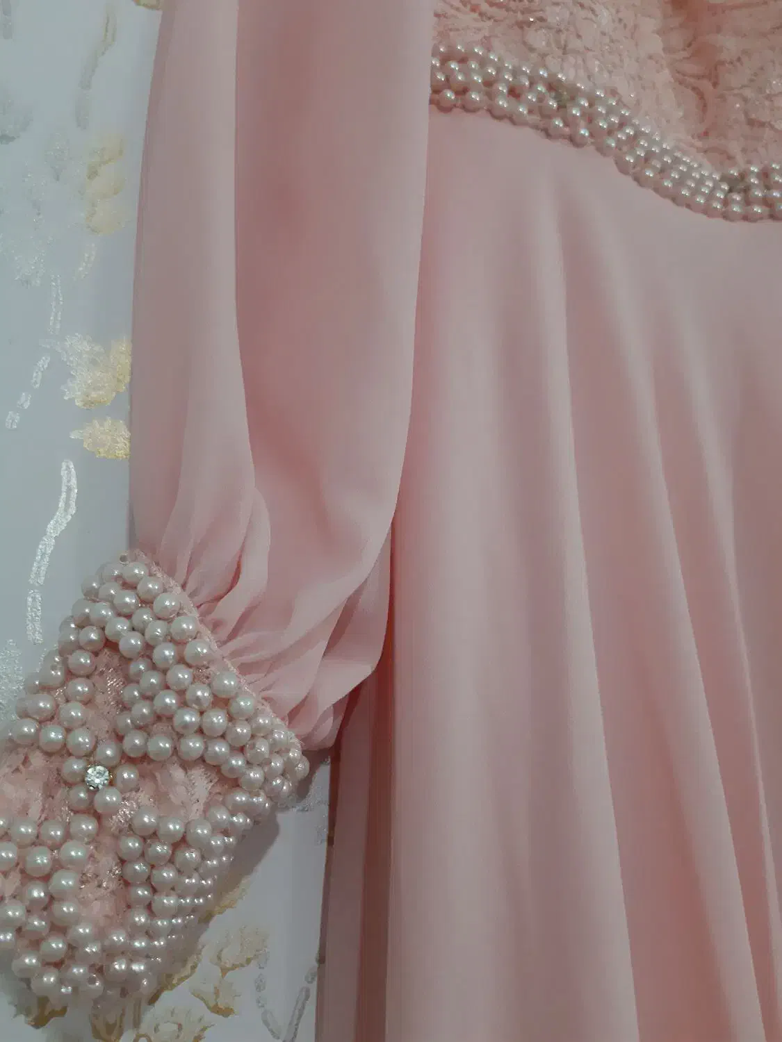 لباس مجلسی|لباس|الشتر, |دیوار