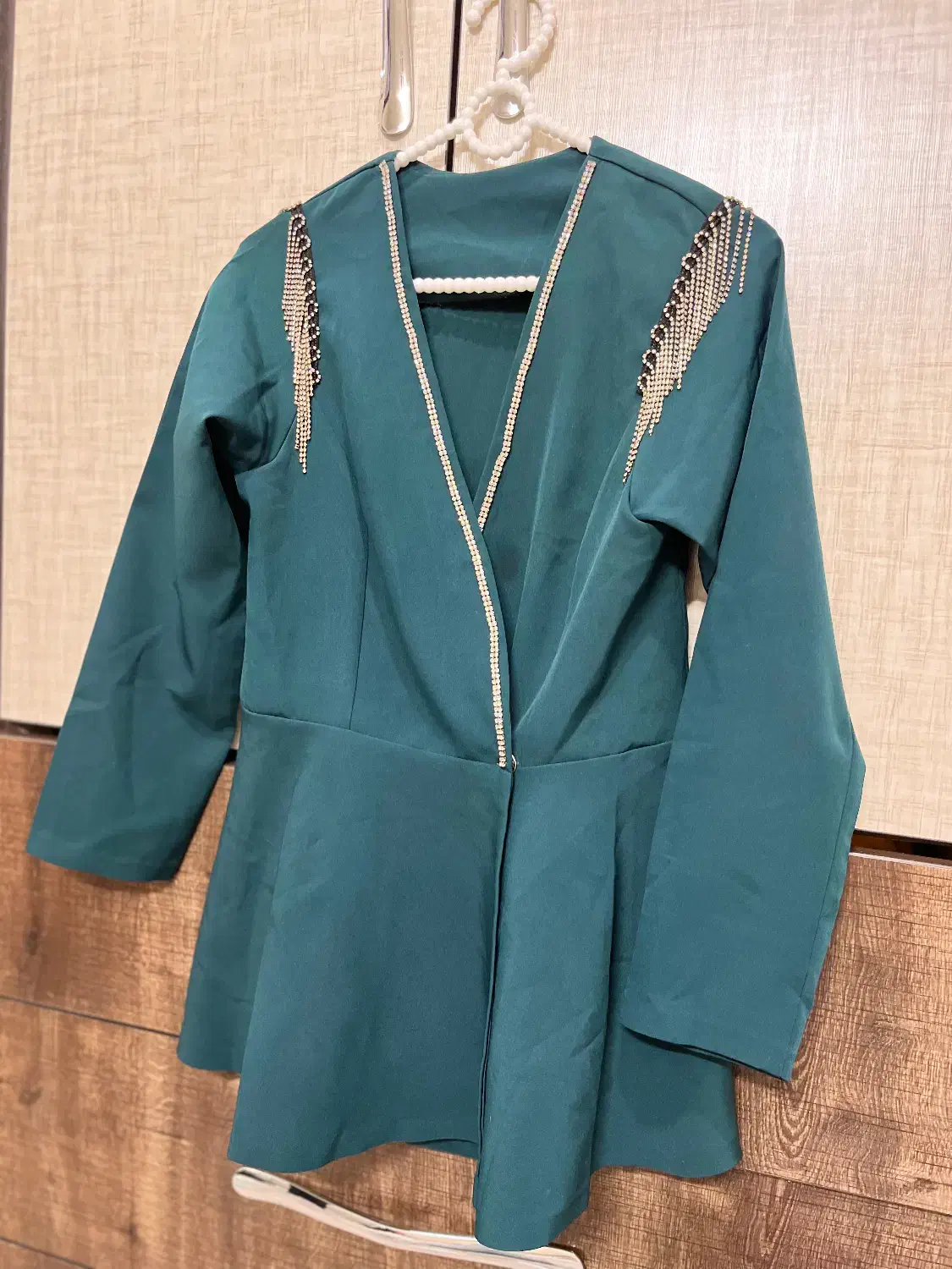 کت مجلسی|لباس|قرچک, مهدیه|دیوار