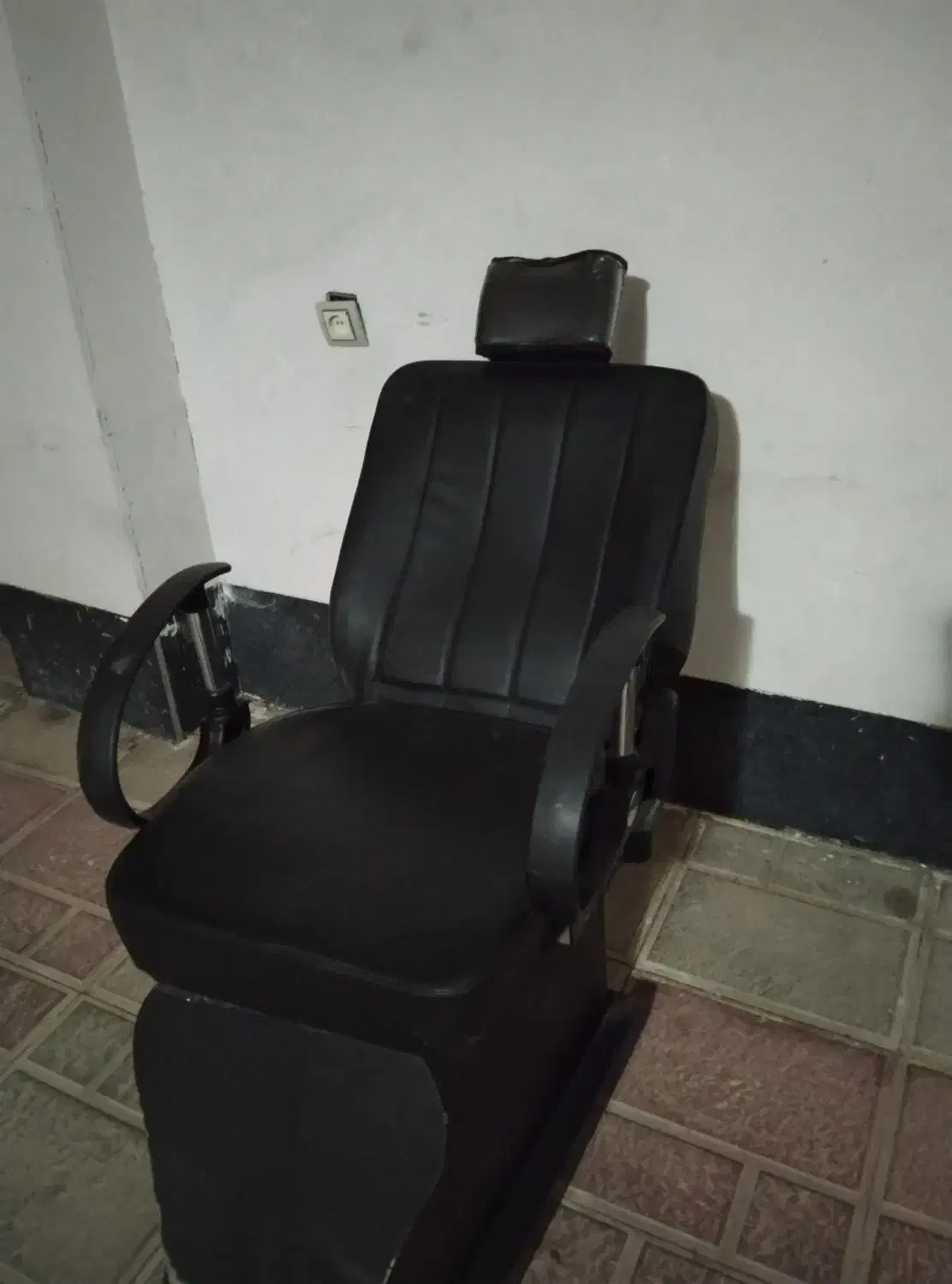 فروش صندلی آرایشگاهی در حد نو|آرایشگاه و سالن‌های زیبایی|صدرا-فارس, فاز ۲|دیوار