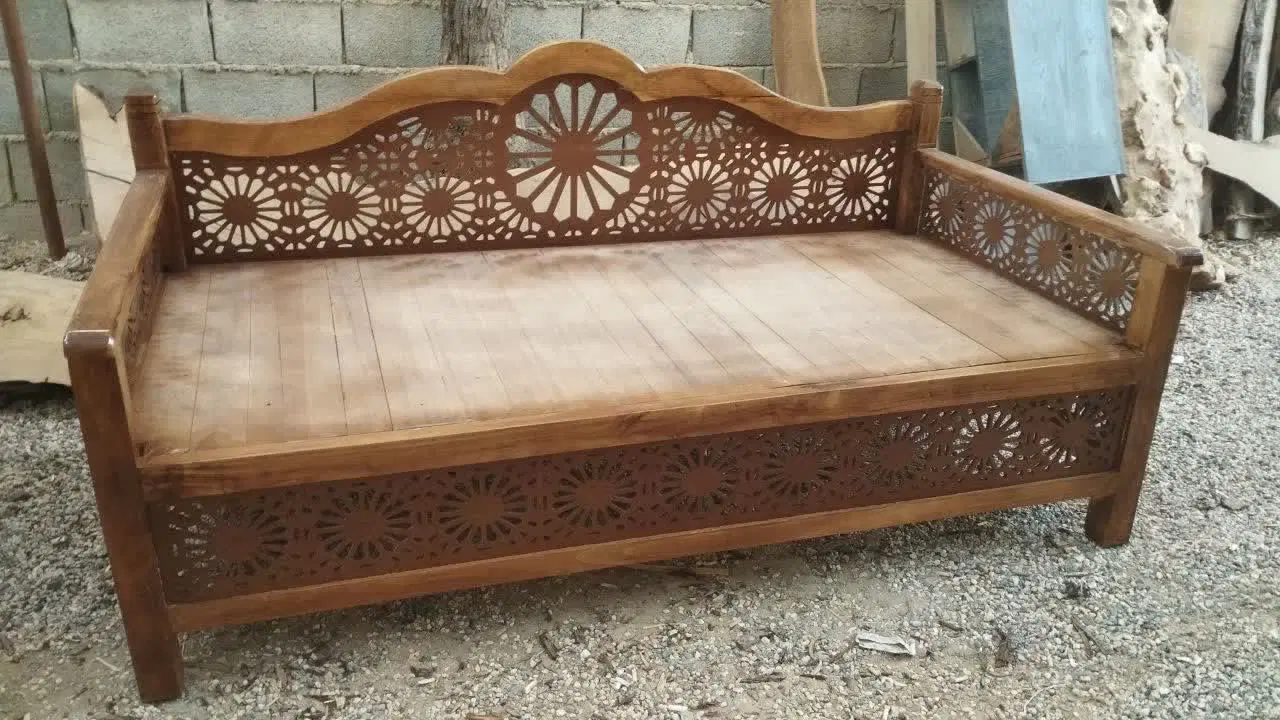 تخت سنتی و صندلی راک|مبلمان خانگی و میز عسلی|رشت, چله خانه|دیوار