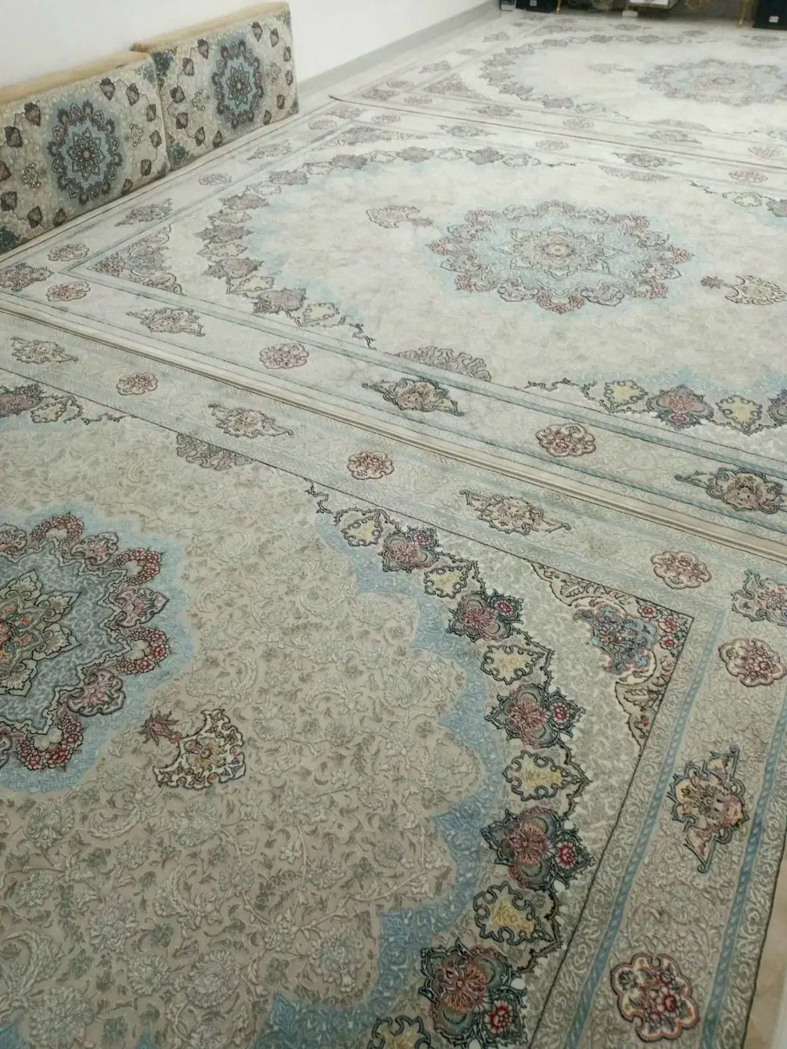 فرش ۱۰۰۰شانه|فرش|محمدشهر, محمدشهر|دیوار