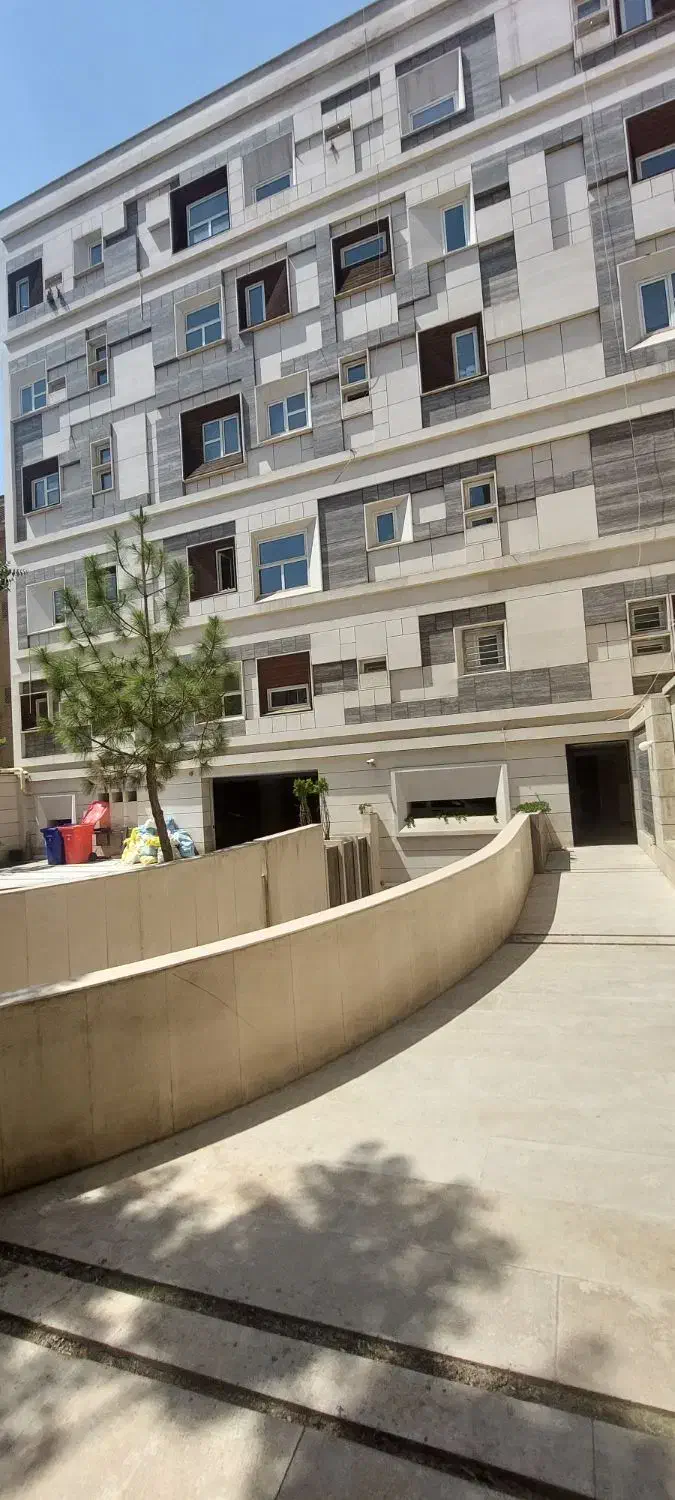 ۸۰ متر/شیک و خوش نقشه/ قلب منطقه