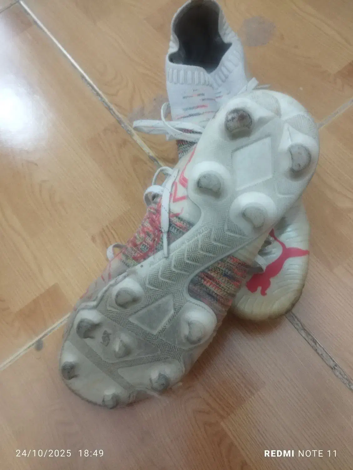 کفش فوتبالی|کیف، کفش، کمربند|آباده, |دیوار