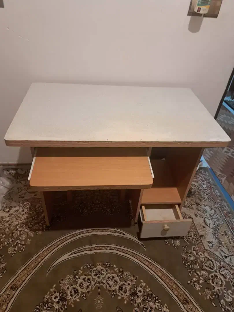 میز کامپیوتر|میز تحریر و کامپیوتر|لاهیجان, امیرشهید|دیوار