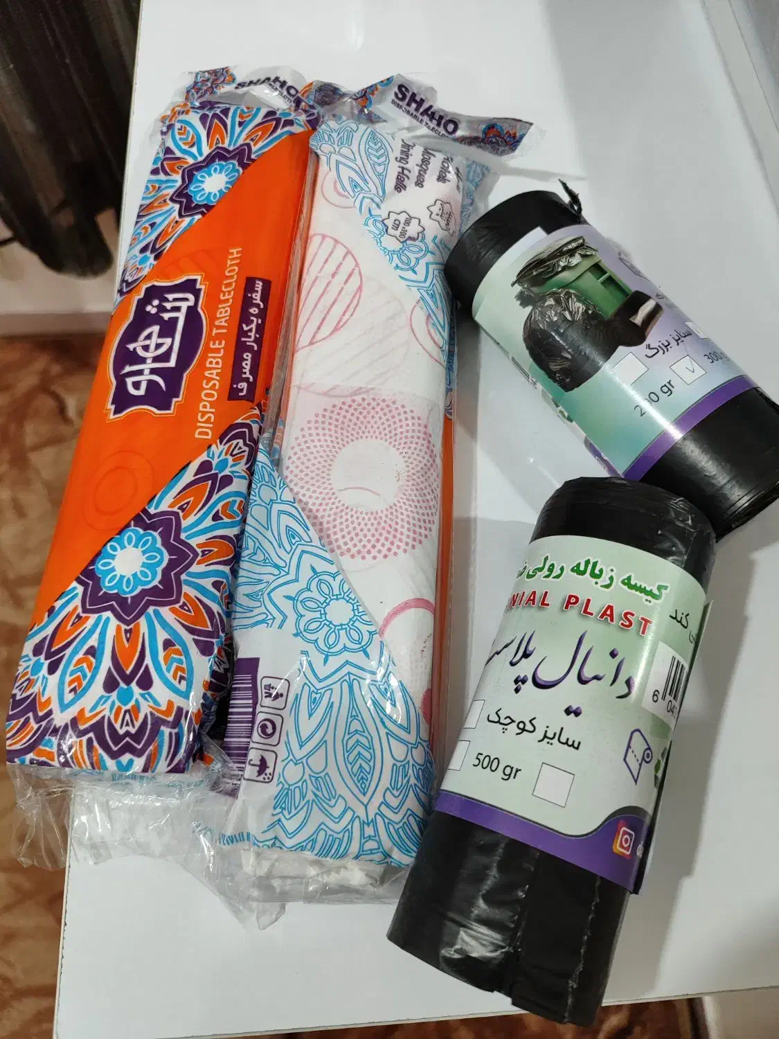 سفره یکبارمصرف و کیسه زباله|سفره، حوله، دستمال آشپزخانه|خورموج, |دیوار