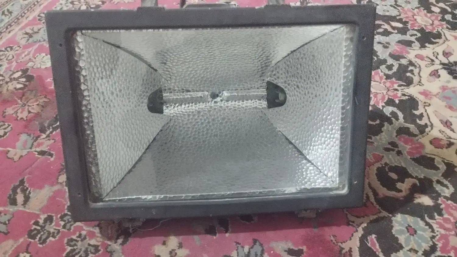 نورافکن هزار|لامپ و چراغ|زابل, |دیوار