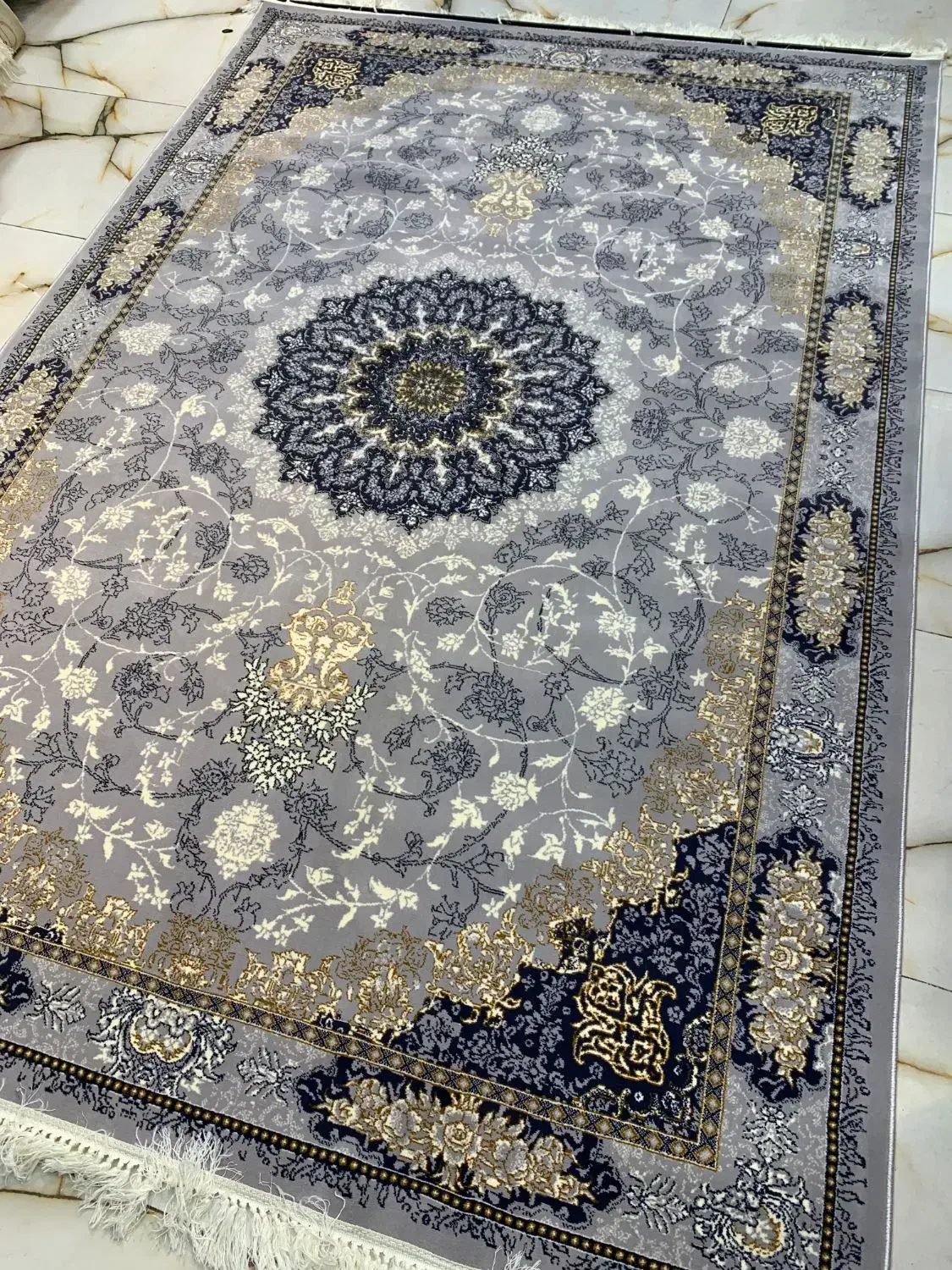 فرش۷۰۰دیزاین۱۲۰۰با اقساط۱۲ماه بدون بهره|فرش|تبریز, |دیوار