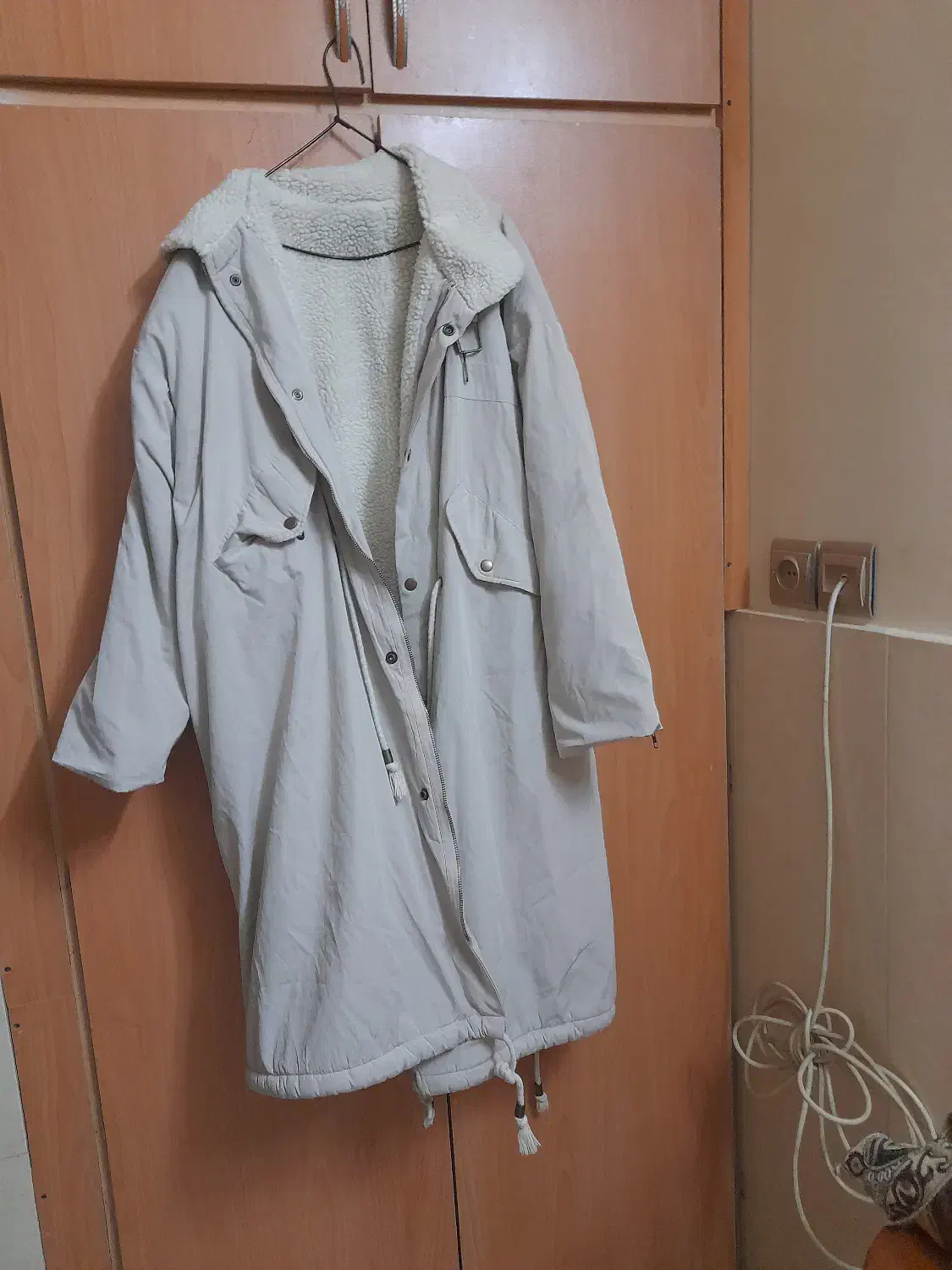 پالتو بارونی استر پشم سایز ۵۴ الی ۵۶ در حد نو|لباس|اصفهان, شهرک کاوه|دیوار