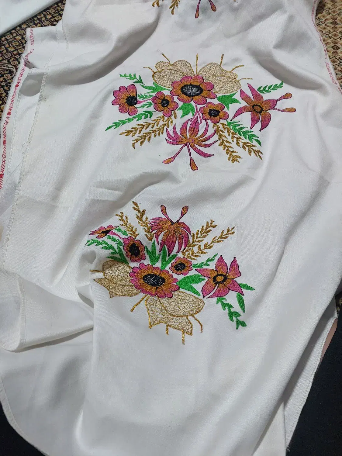 3 جفت روبالشت استفاده نشده|رختخواب، بالش، پتو|یاسوج, |دیوار