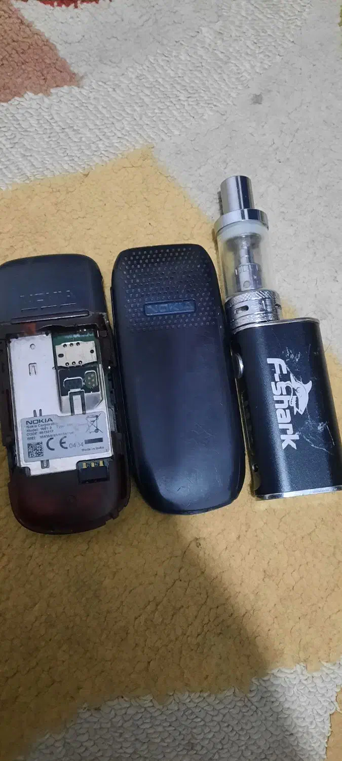 گوشی نوکیا و ویپ قدیمی|موبایل|تهران, شهران جنوبی|دیوار