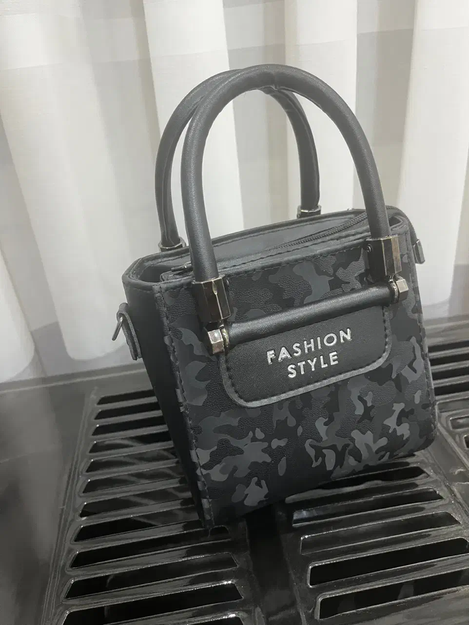 تعدادی کیف و مانتو|لباس|مشهد, امیریه|دیوار