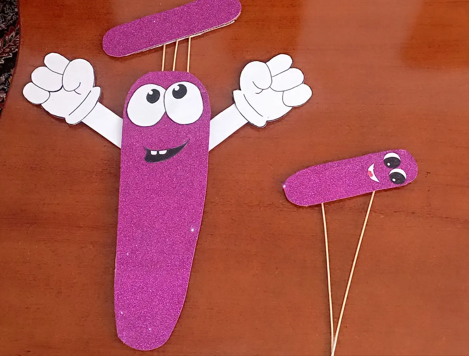 گیفت نشانه ها و کاردستی|لوازم التحریر|کاشان, شهرک خاتم الانبیا (مسکن ملی کاشان)|دیوار