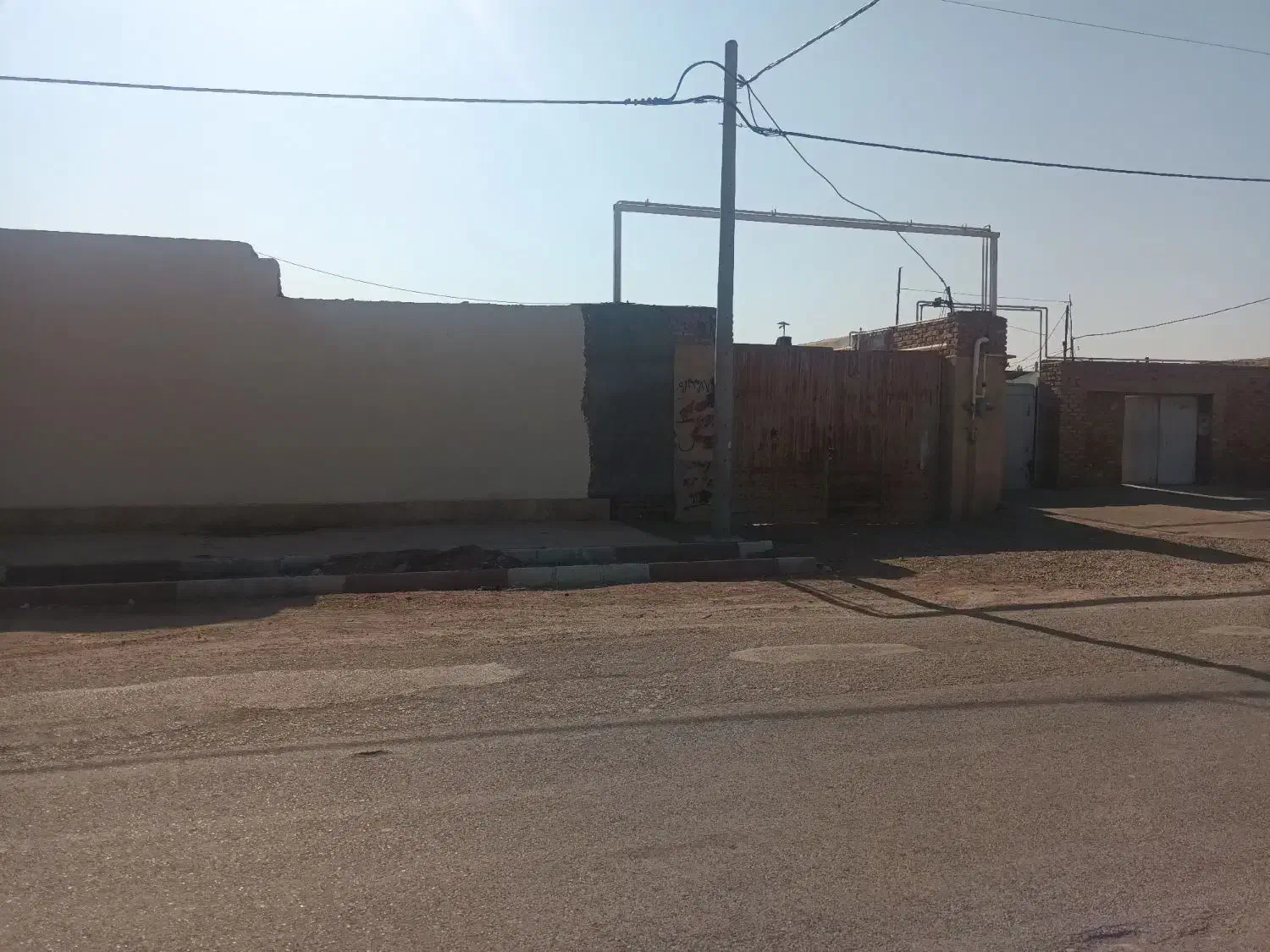 نیازمند یک خانواده اتباع برای کار و سکونت|استخدام سرایداری و نظافت|کرمان, |دیوار