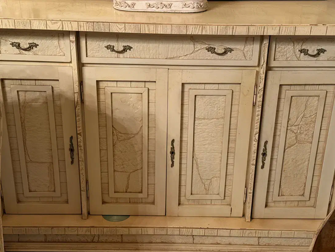 وسایل تزئینی|بوفه، ویترین، کنسول|قم, باجک یک|دیوار