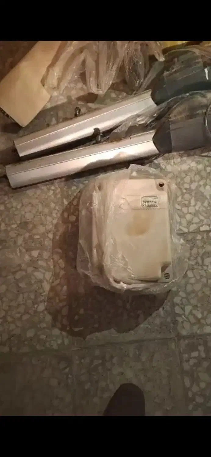 جک درب ایتالیایی|مصالح و تجهیزات ساختمان|قم, قلعه کامکار|دیوار