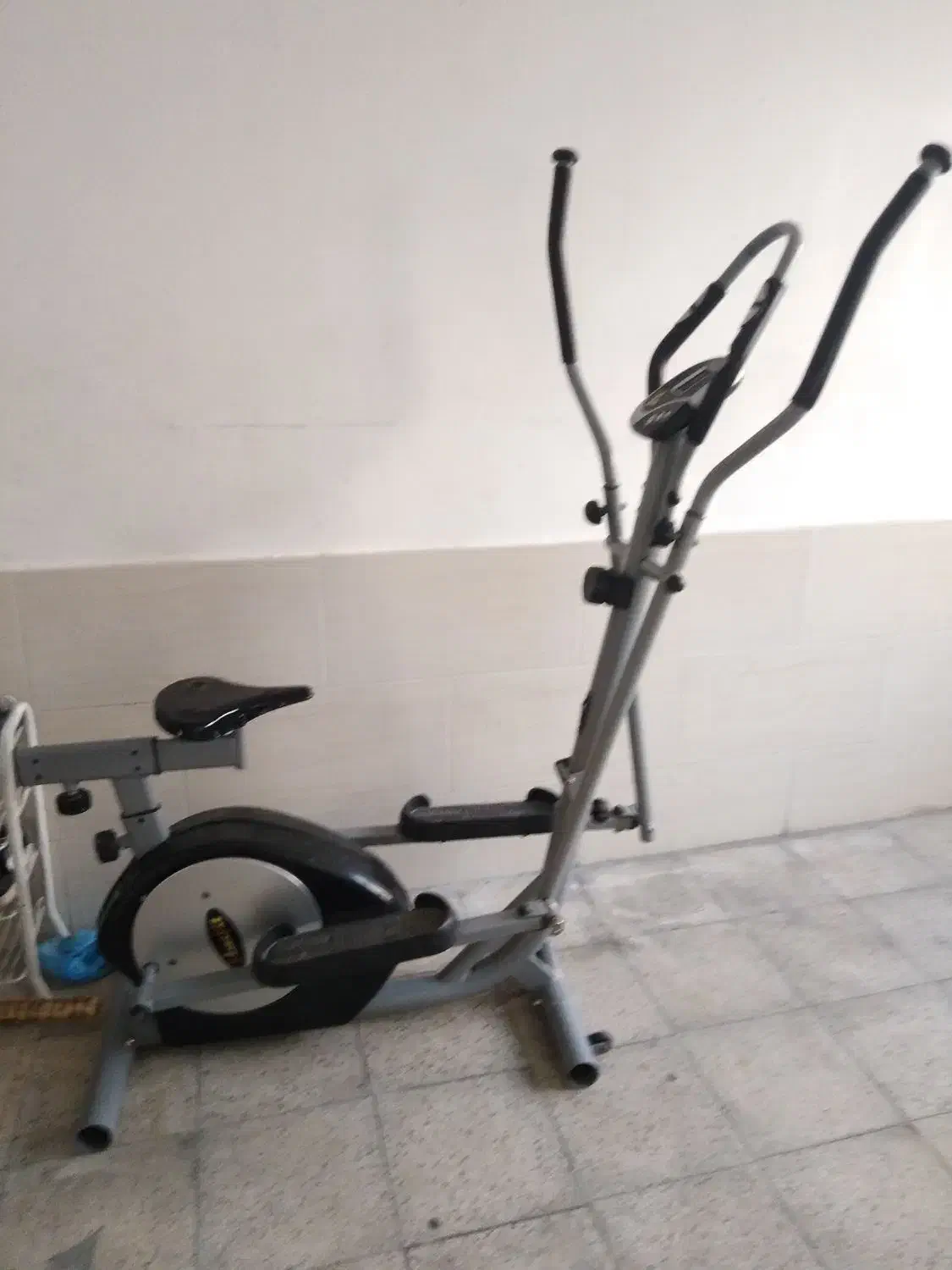 دوچرخه ثابت|تجهیزات ورزشی|شیراز, کوشک میدان|دیوار