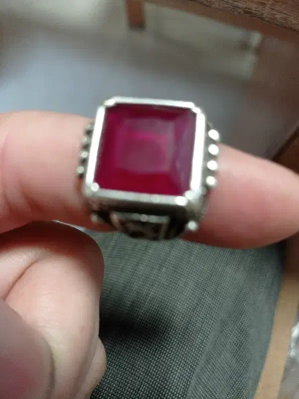 انگشتر یاقوت|کلکسیون اشیاء عتیقه|زنجان, |دیوار