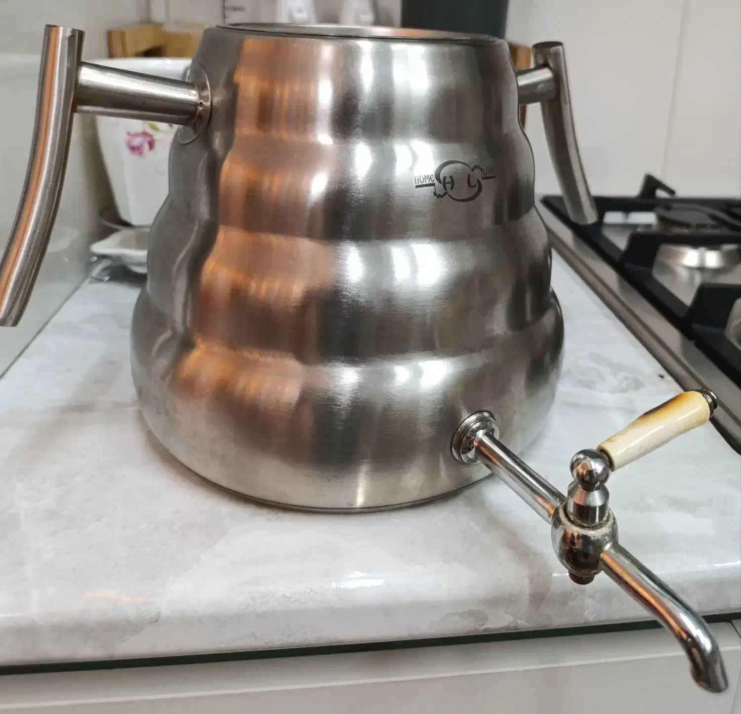 کتری شیر دار|قوری، کتری، قهوهساز دستی|بروجرد, |دیوار