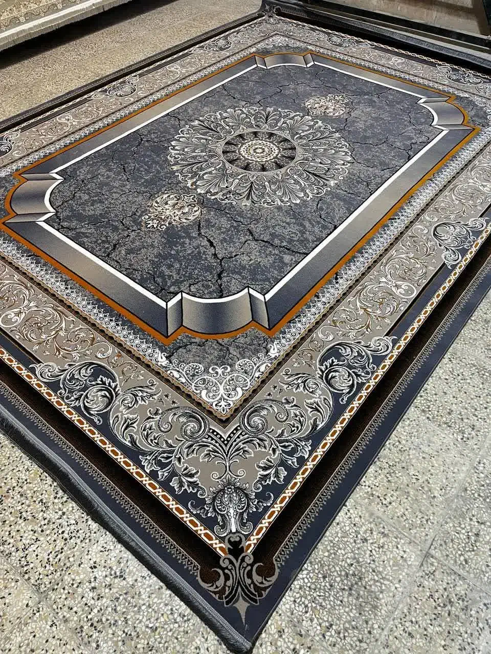 فرش زیبا با کیفیت ۷۰۰شانه|فرش|بجنورد, |دیوار