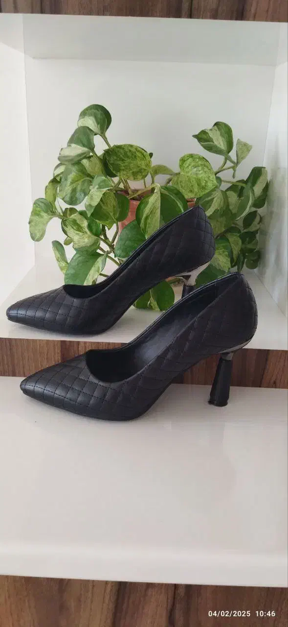 کفش پاشنه ۷سانت کاملا نو سفید ومشکی|کیف، کفش، کمربند|کن, |دیوار