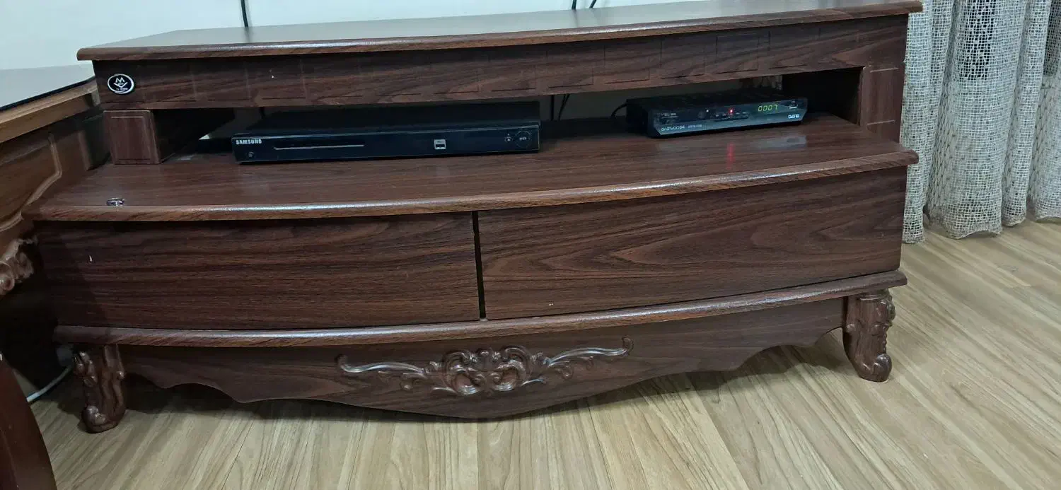 میز تلویزیون دوتکه درحد نو|میز تلویزیون|اصفهان, دانشگاه اصفهان|دیوار