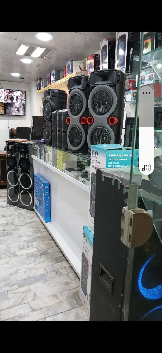 واگذاری موبایل فروشی موقعیت مکانی عالی|فروشگاه و مغازه|تربتحیدریه, رجایی|دیوار