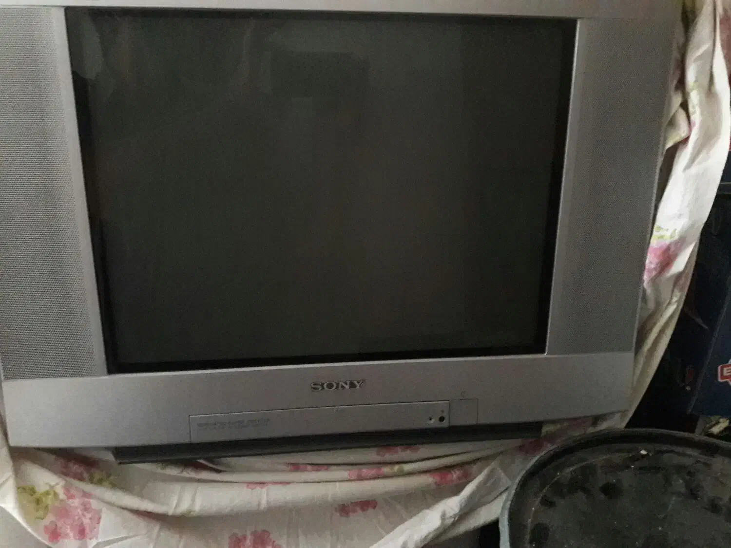 تلویزیون ۲۱ اینچ سونی|تلویزیون و پروژکتور|گرگان, |دیوار