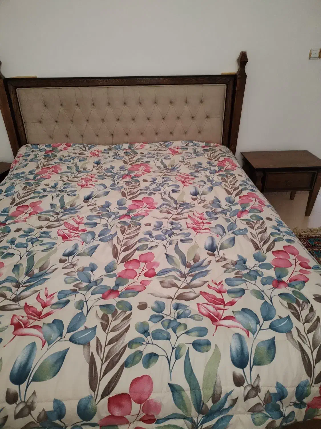 سرویس تخت|تخت و سرویس خواب|نیشابور, شهرک قدس|دیوار