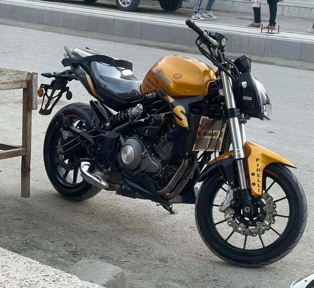 بنلی ۳۰۰ جفت سیلندر|موتورسیکلت|اهواز, گلستان|دیوار