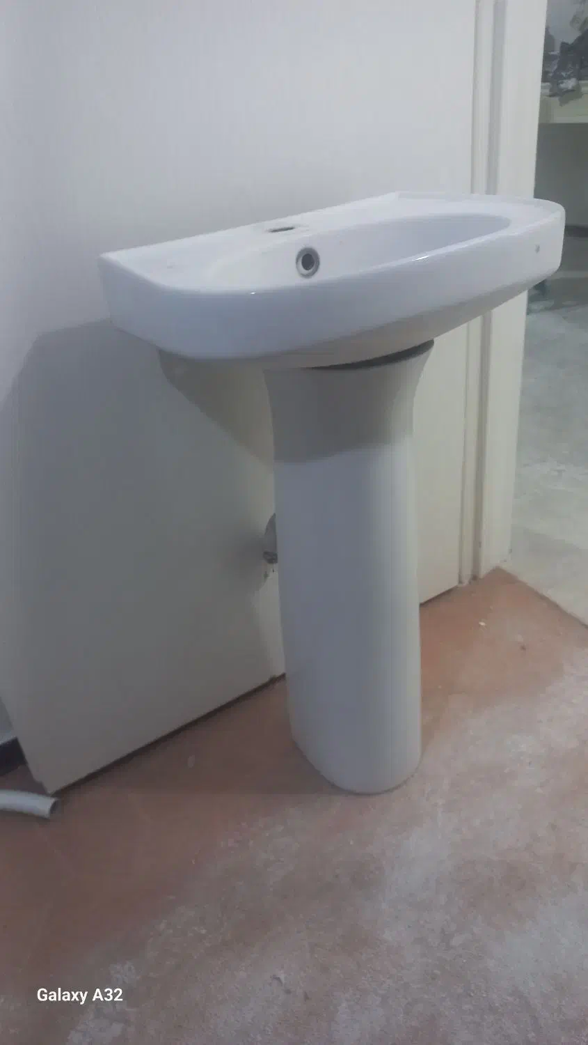 روشویی و آیینه و نظم دهنده و فلش تانک|لوازم سرویس بهداشتی|پردیس, فاز ۳|دیوار