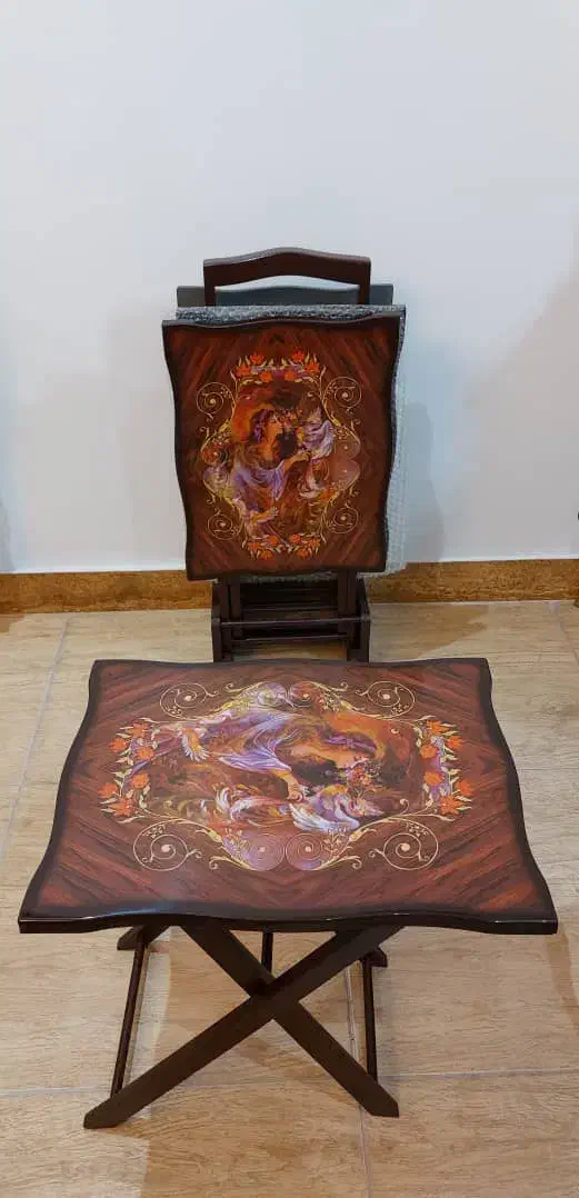 میز پذیرایی تاشو بهمراه پایه ایستاده،چوب MDF براق|مبلمان خانگی و میز عسلی|رشت, یخسازی|دیوار