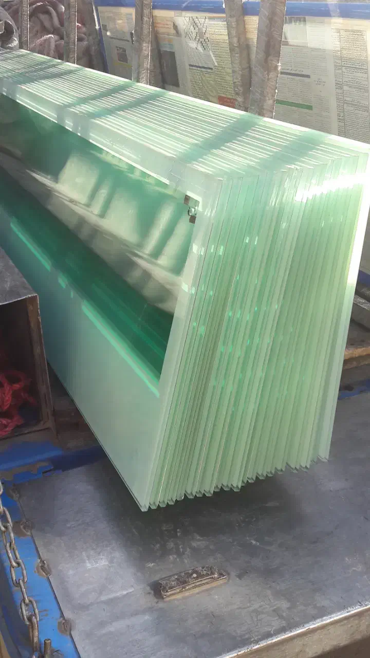 استخدام نیروی ماهر و نیمه ماهر آشنا به شیشه|استخدام صنعتی، فنی، مهندسی|پاکدشت, پاکدشت (مامازند)|دیوار