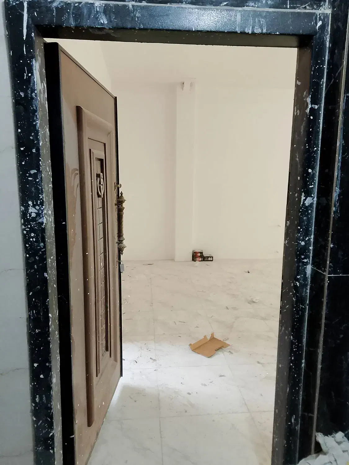 رهن واحد 120متری کلید نخورده فول امکانات