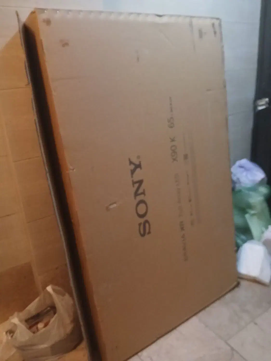 کارتن تلویزیون سونی 65 اینچ x90k|تلویزیون و پروژکتور|تهران, فدک|دیوار